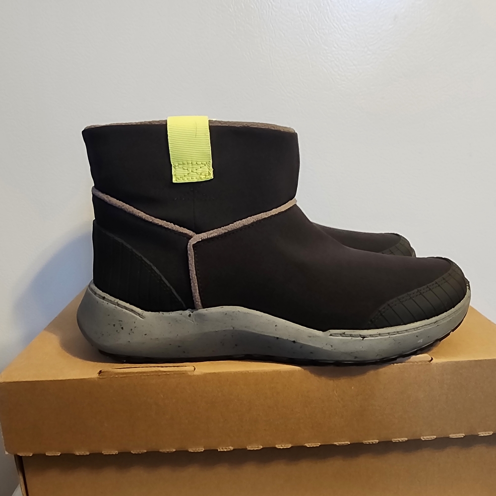 Sz 8.5 Dr. Scholl's Black Ankle Boots.